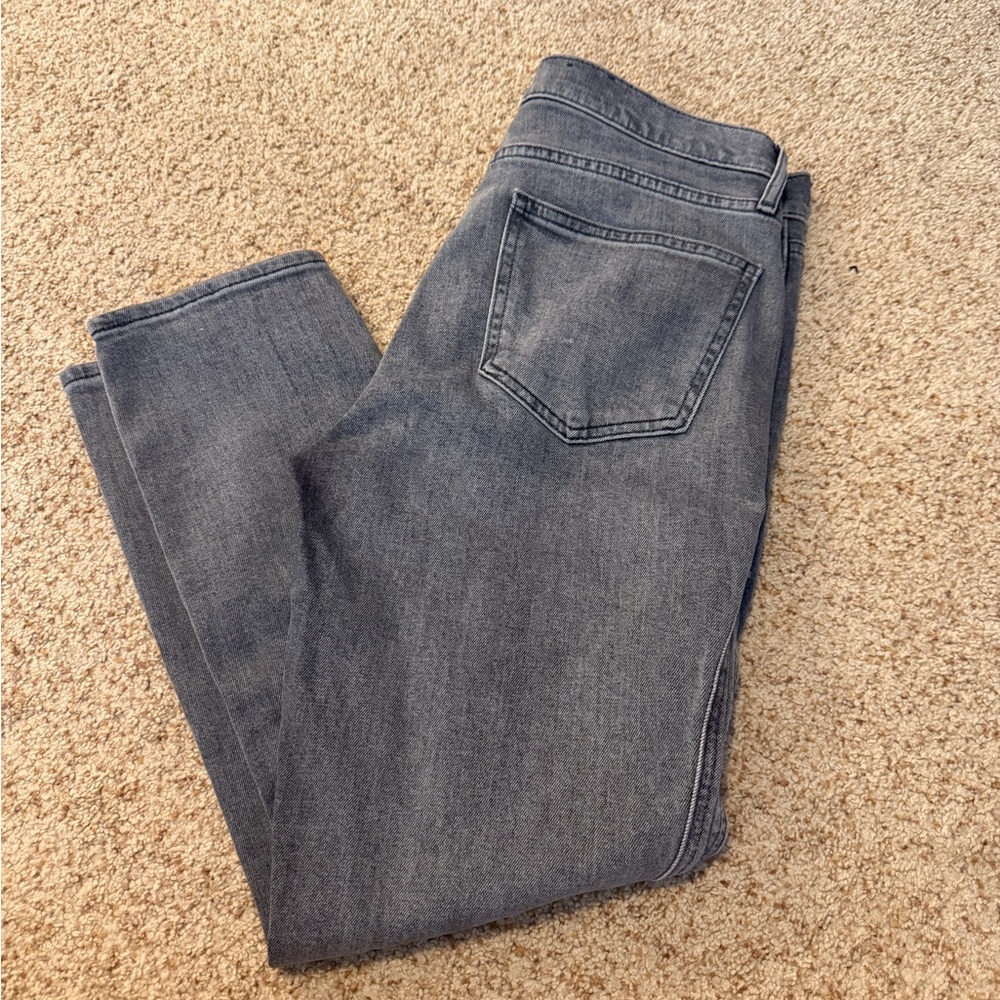 GAP faded black women’s jeans size 29/8